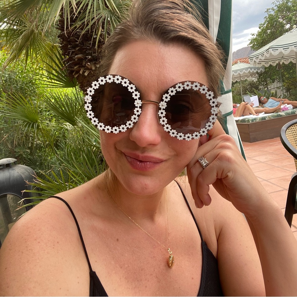 Meet your Posher, Rebecca